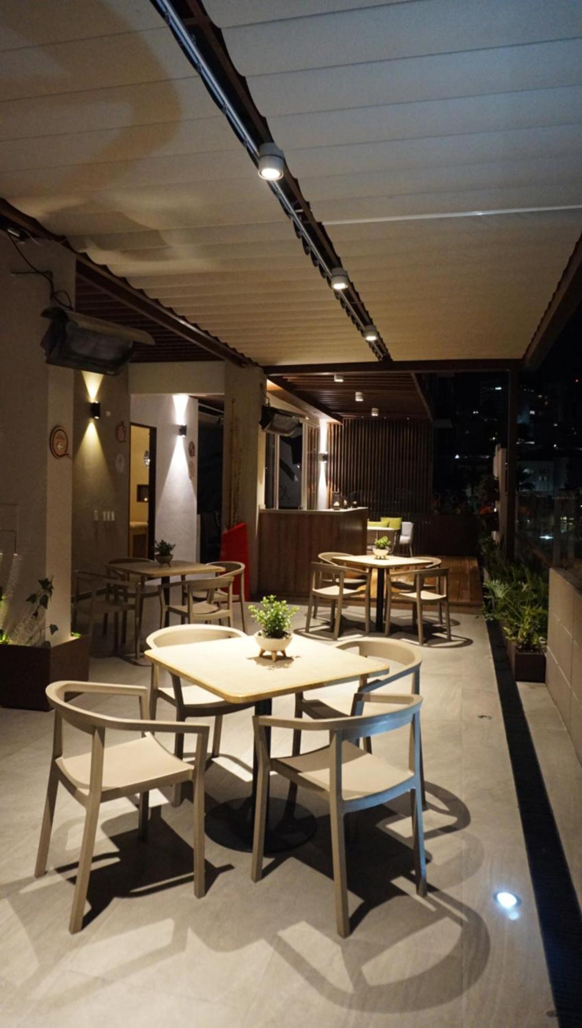 Quo Quality Hotel Manizales Zewnętrze zdjęcie The interior of a Starbucks in Taiwan