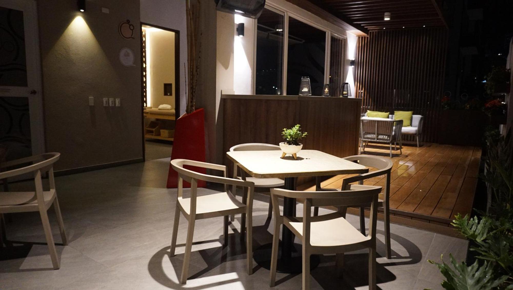 Quo Quality Hotel Manizales Zewnętrze zdjęcie A dining room