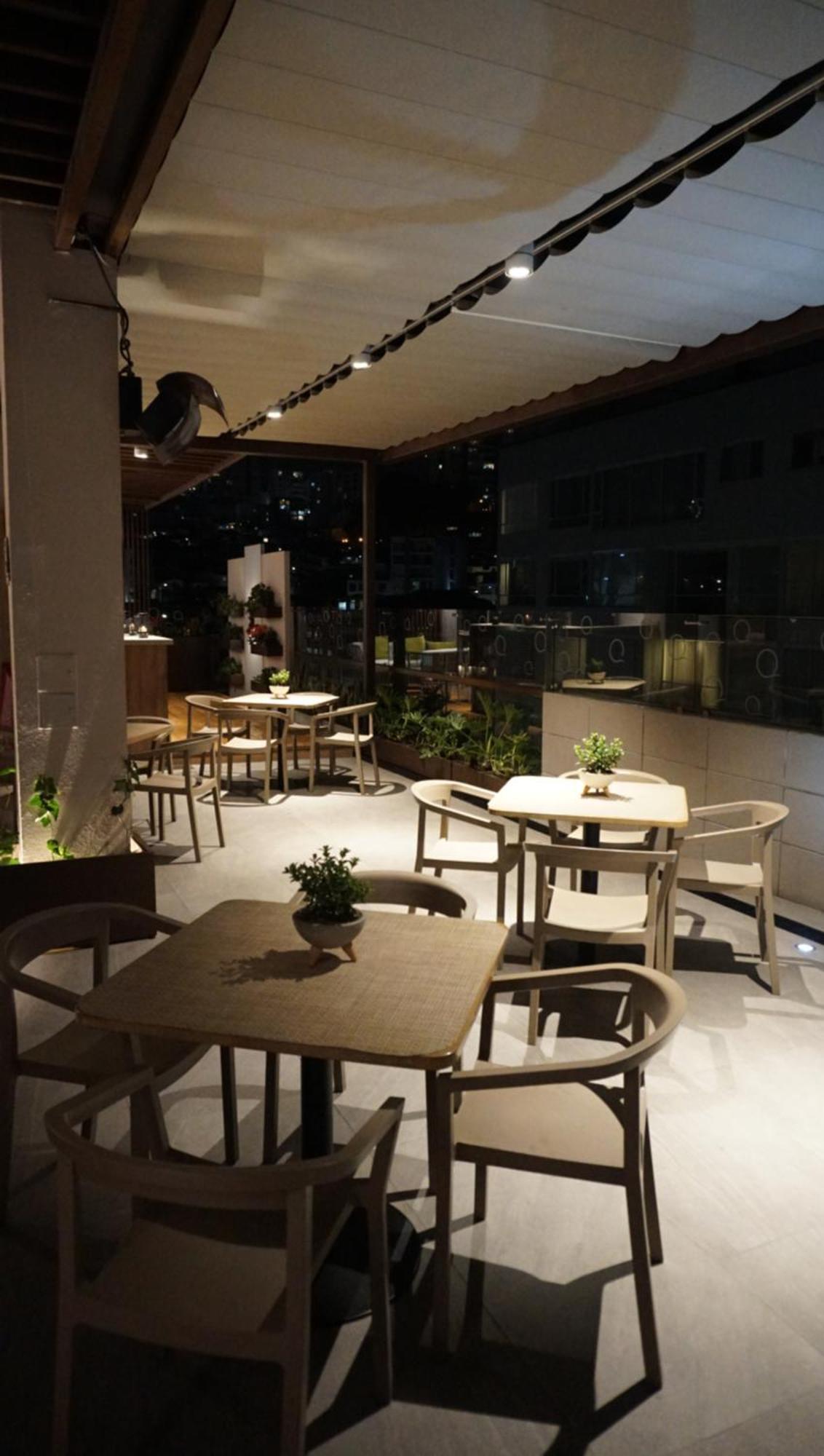 Quo Quality Hotel Manizales Zewnętrze zdjęcie The interior of the restaurant