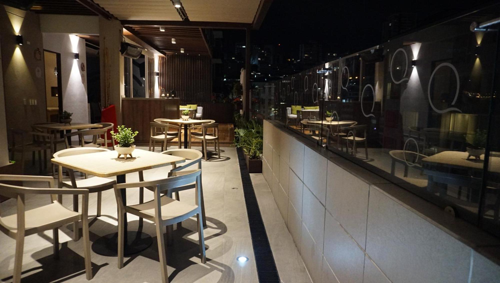 Quo Quality Hotel Manizales Zewnętrze zdjęcie The interior of the lounge