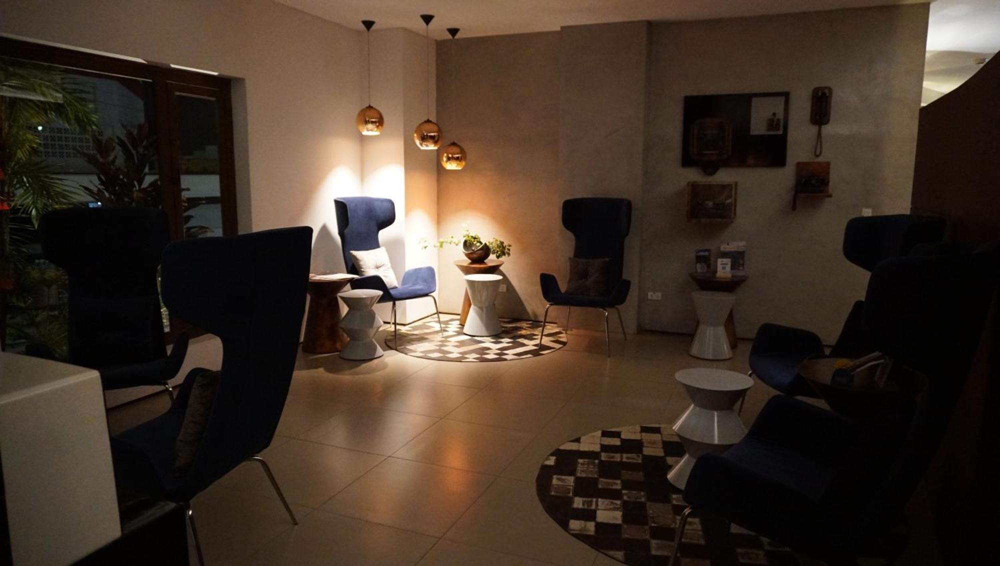 Quo Quality Hotel Manizales Zewnętrze zdjęcie Interior of the library